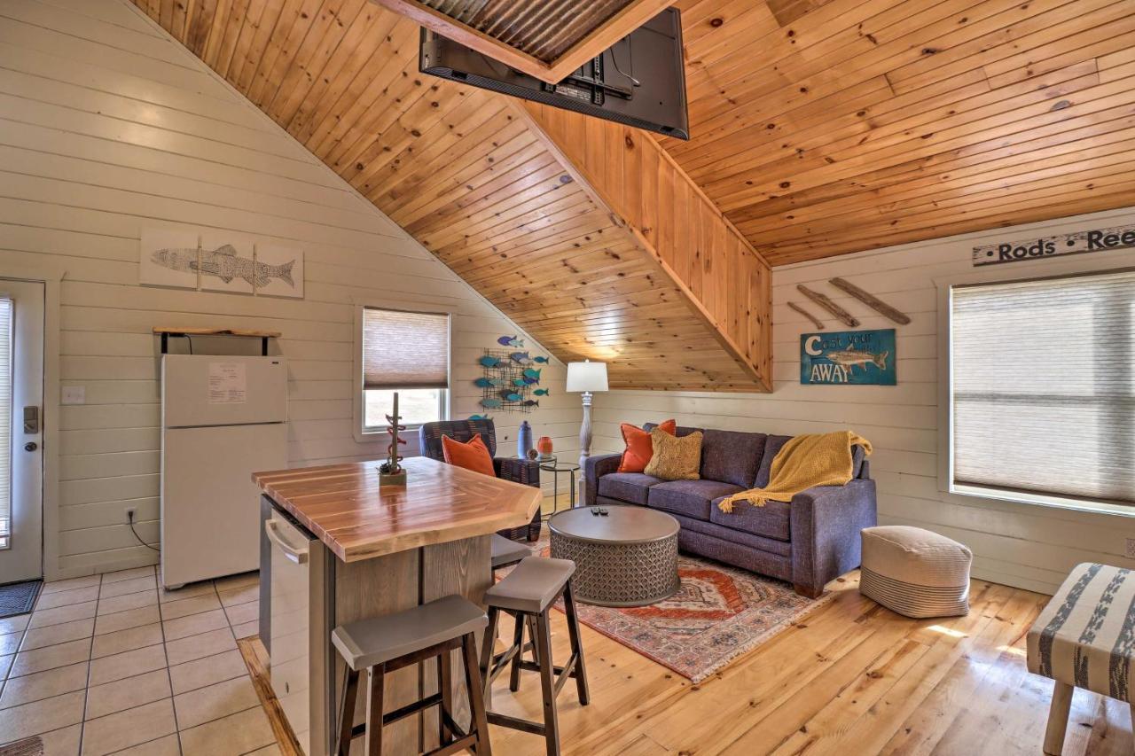 Pet-Friendly Studio With Loft And Mountain Views! Екстериор снимка