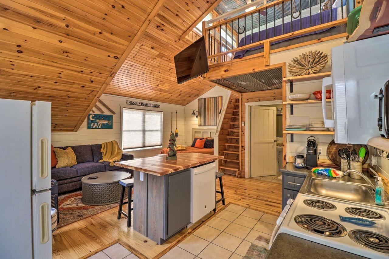 Pet-Friendly Studio With Loft And Mountain Views! Екстериор снимка
