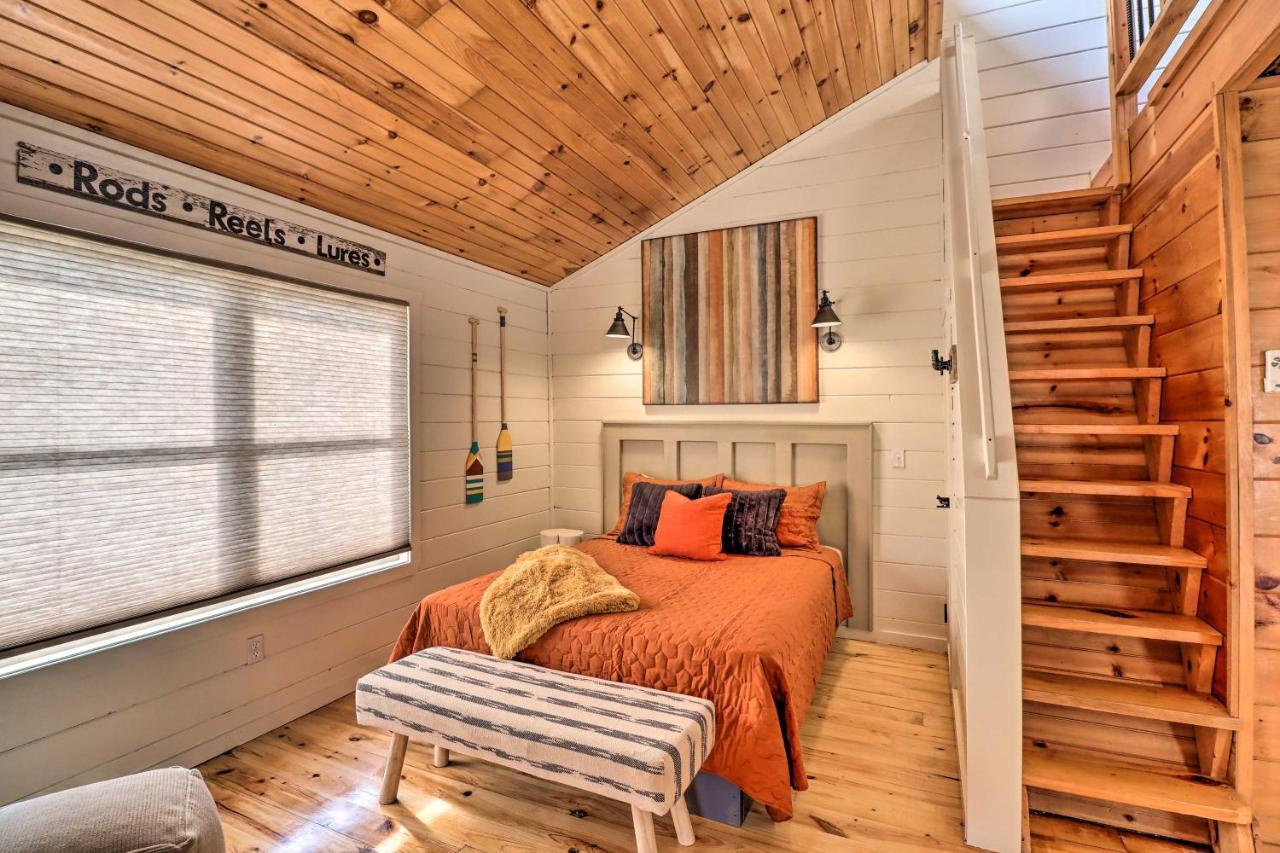 Pet-Friendly Studio With Loft And Mountain Views! Екстериор снимка