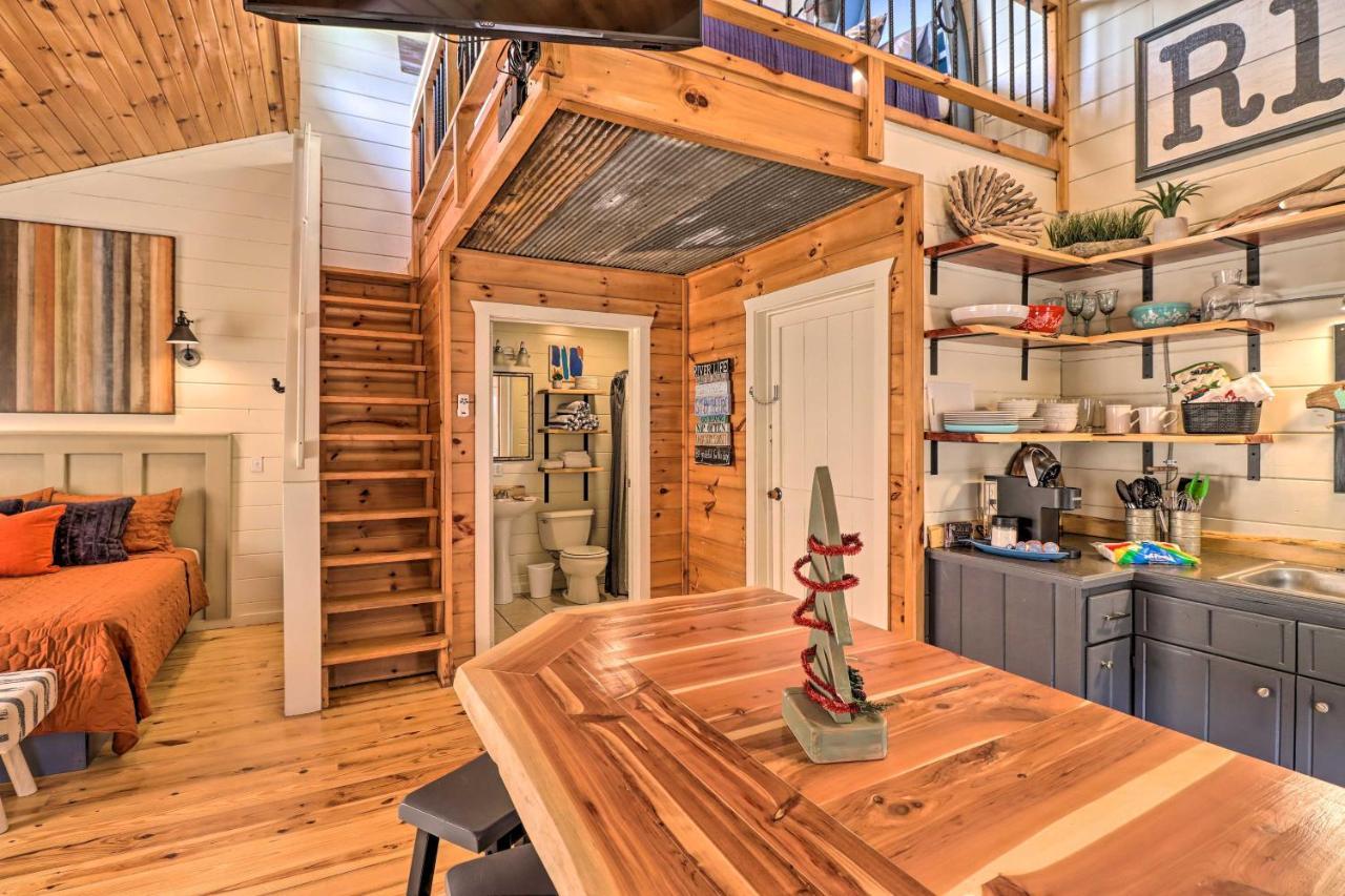 Pet-Friendly Studio With Loft And Mountain Views! Екстериор снимка