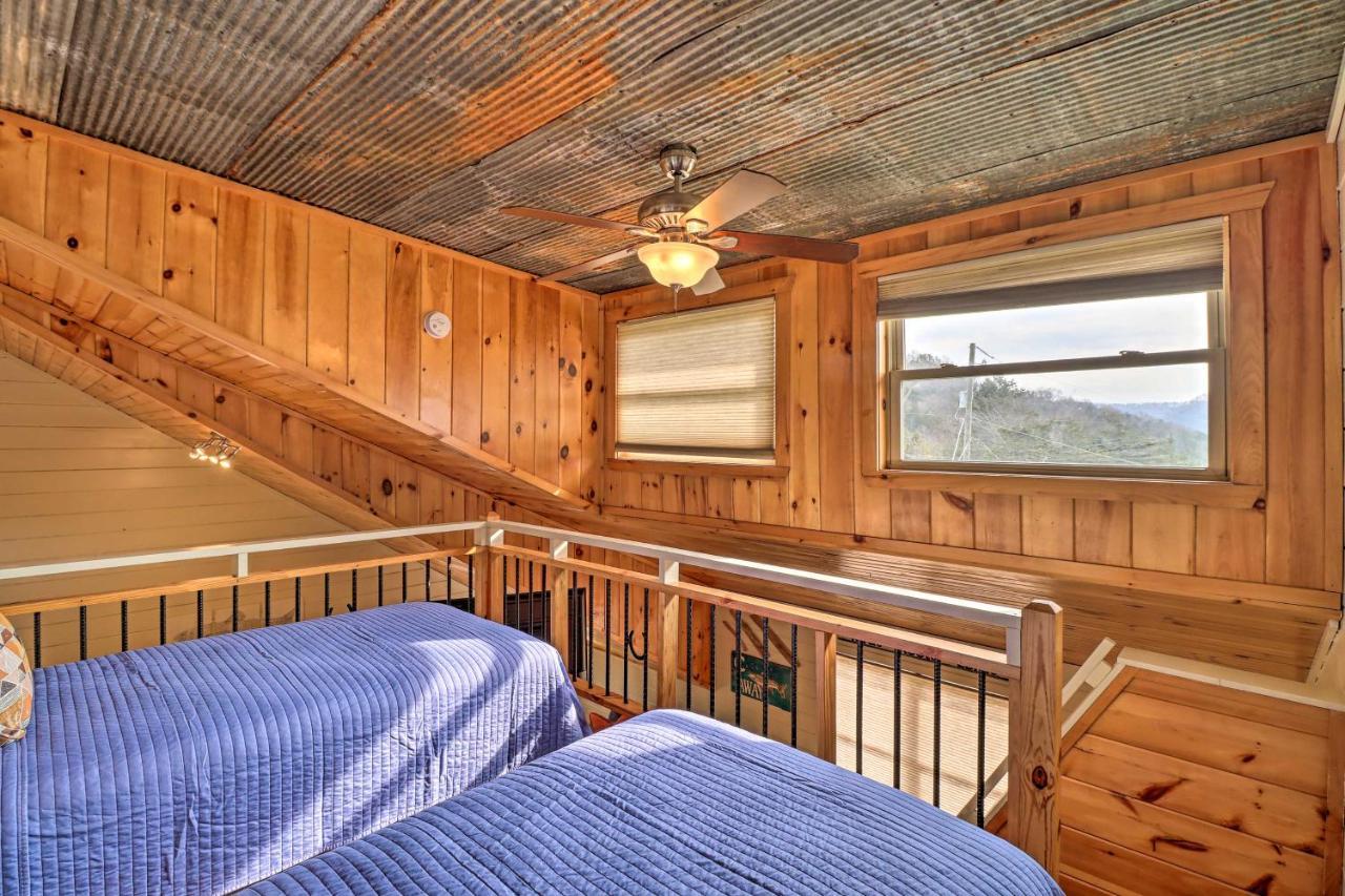Pet-Friendly Studio With Loft And Mountain Views! Екстериор снимка